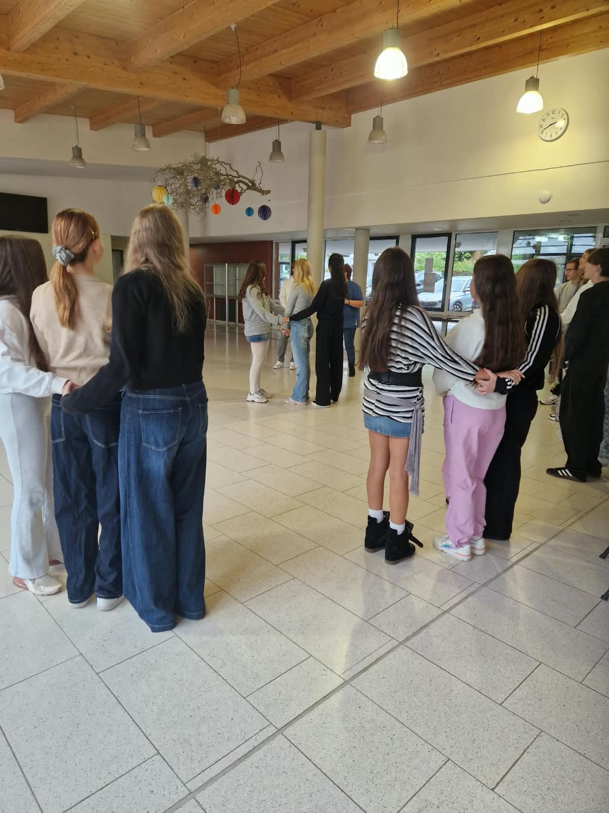 Schülerinnen und Schüler während des Workshops